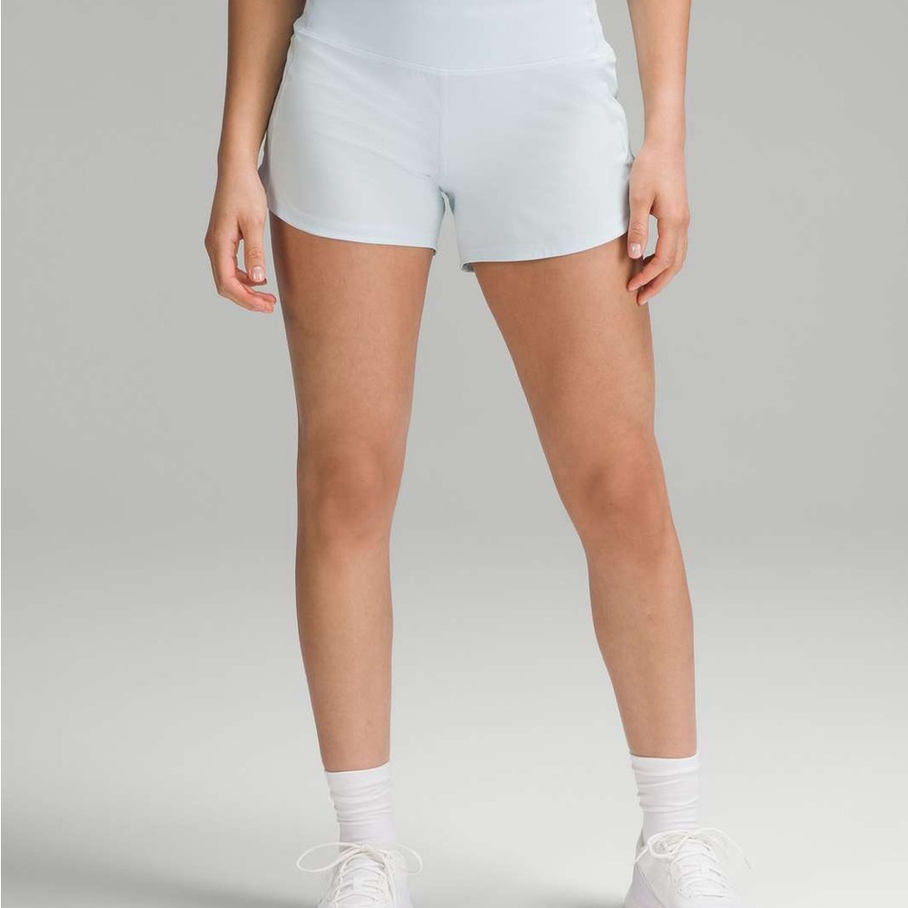 Lululemon Speed Up Mid-Rise Shorts 4’’